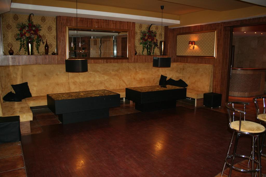 Hotel Tenishouse Марки Экстерьер фото