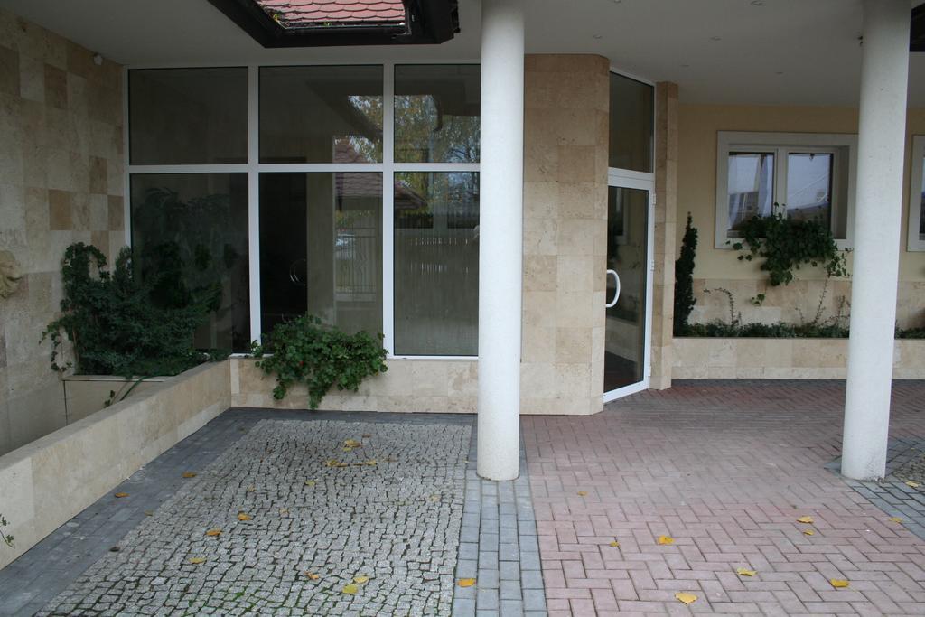 Hotel Tenishouse Марки Экстерьер фото