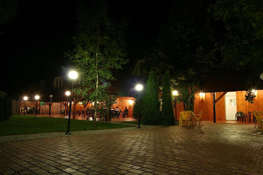 Hotel Tenishouse Марки Экстерьер фото